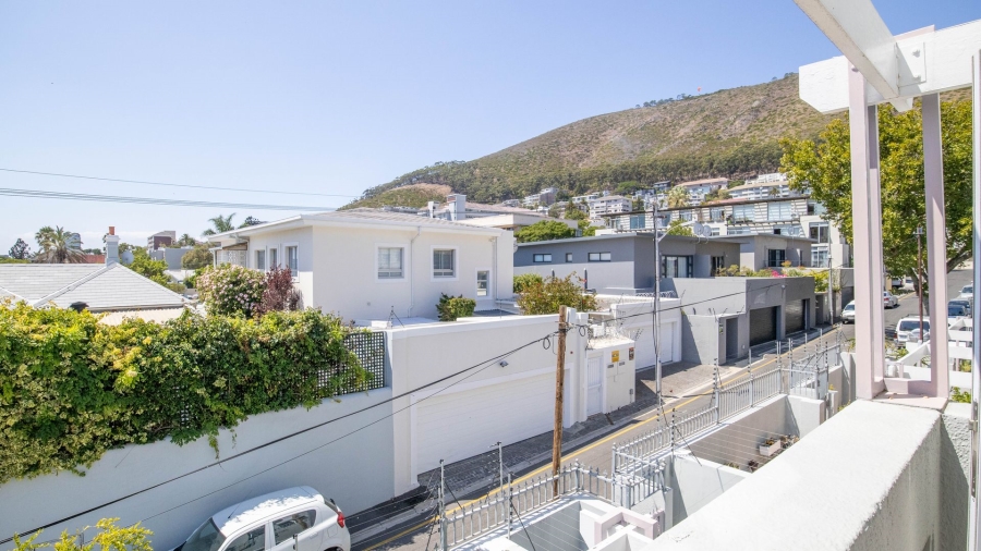 2 Bedroom Property for Sale in Sea Point Western Cape